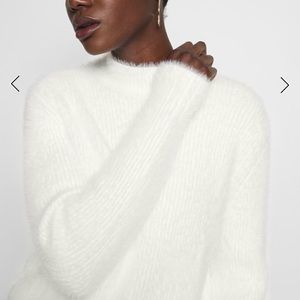 Banana Republic Eyelash Vol Sleeve Sweater…